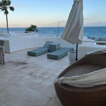 Piso 2 Habitaciones, Salon 2 Bano En Puerto Banus Vista Mar ! Apartment Marbella