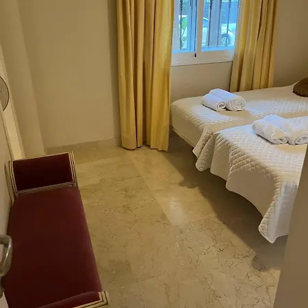Piso 2 Habitaciones, Salon 2 Bano En Puerto Banus Vista Mar ! Apartment *