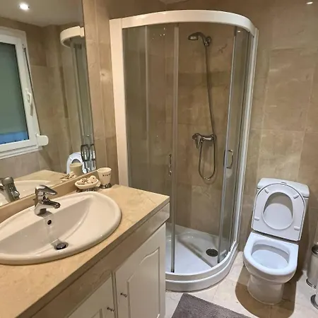 Piso 2 Habitaciones, Salon 2 Bano En Puerto Banus Vista Mar ! Apartment Marbella